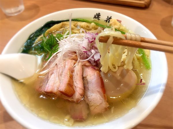 「特製塩らーめん」@支那蕎麦屋 藤花の写真