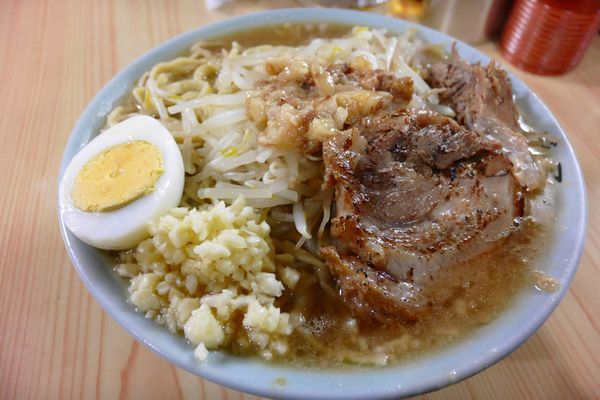 「富士丸ラーメン¥850／炙りブタ¥0／ニンニク¥0」@ラーメン富士丸 明治通り都電梶原店の写真