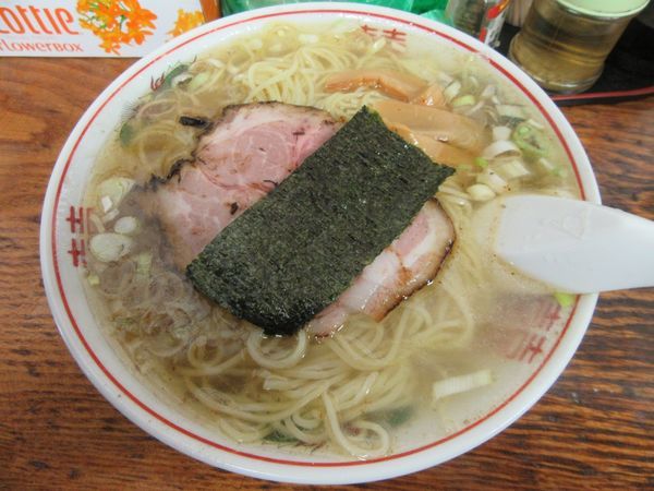 「塩ラーメン（７５０円）」@米屋の写真