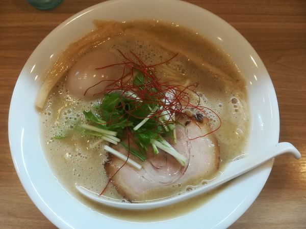 「濃厚鶏白湯（塩、大盛）＋味付玉子＋チーズごはん」@はらや TORI PAITAN RAMENの写真