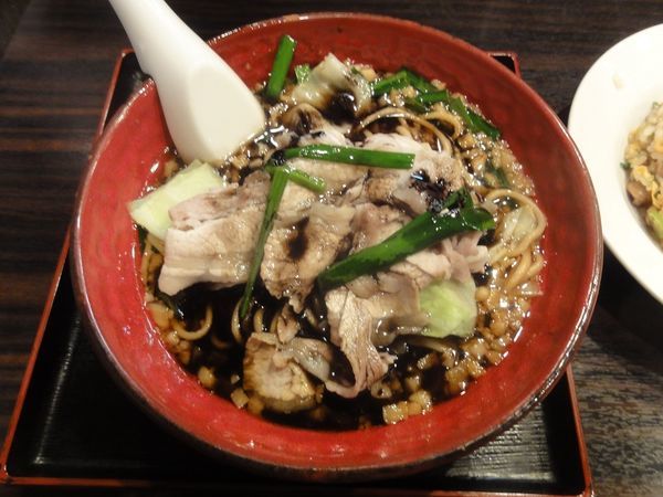 「ニンニクブラックらーめん」@麺厨房 華燕の写真