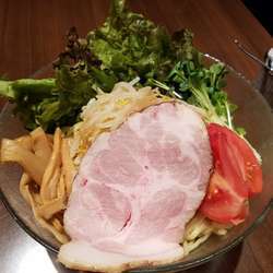 冷やしサラダ麺850円