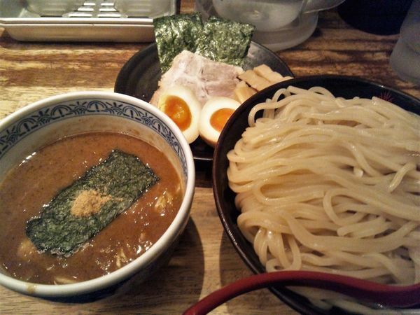 「三田盛つけ麺+大盛」@つけ麺専門店 三田製麺所 有楽町店の写真