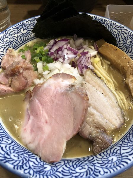 「チャーシュー極上濃厚煮干しそば＋ライス」@煮干しつけ麺 宮元の写真