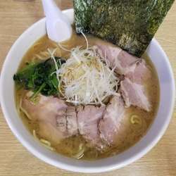 醤油豚骨ネギチャーシュー