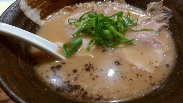 「とんこつスープ　醤油ラーメン700円」@ラーメン屋 上方 段七 梅三小路店の写真