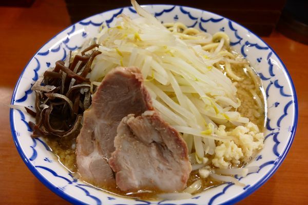 「いそじろう（正油）¥740／中盛り¥0／ニンニク¥0」@麺恋処 いそじの写真