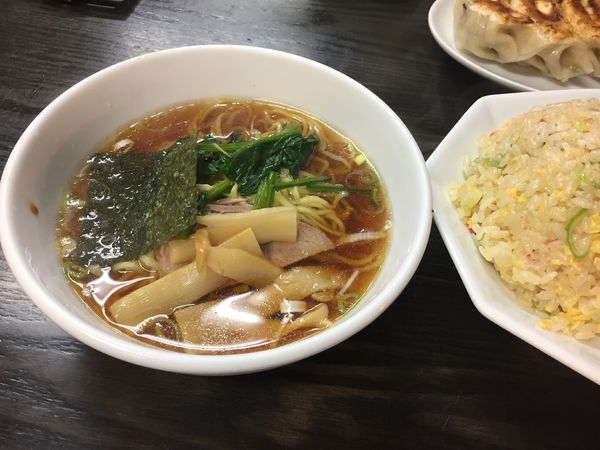 「Aセット(チャーハン+半ラーメン)+ジャンボ餃子」@東京亭 昭島店の写真