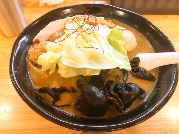 「特濃魚介とんこつ」@らーめん 月の兎影の写真