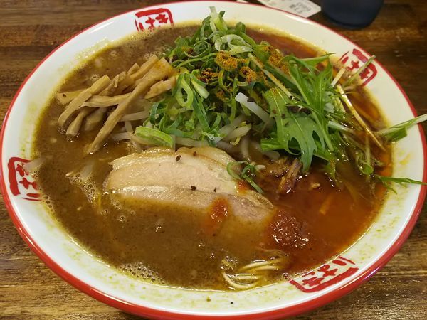 「【限定】カレー豚骨そば　：バリかた　＋替玉：粉落とし」@きまはち家 たすろう商店の写真