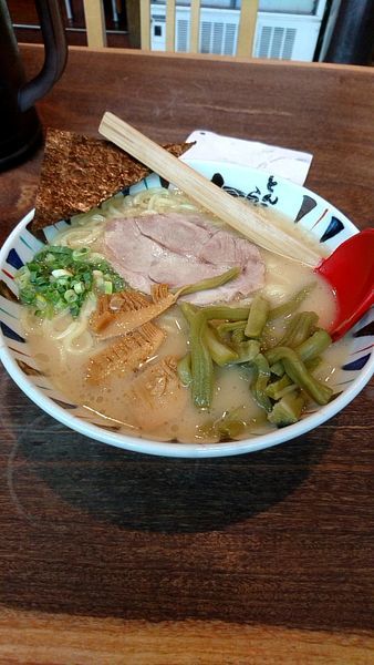「こくまろラーメン777円大盛11円山クラゲ無料クーポン」@とんこつらーめん七志 上大岡店の写真