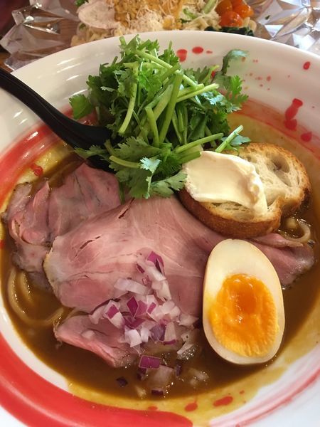 「元祖濃厚海老ラーメン ＋ パクチー」@海老丸らーめんの写真