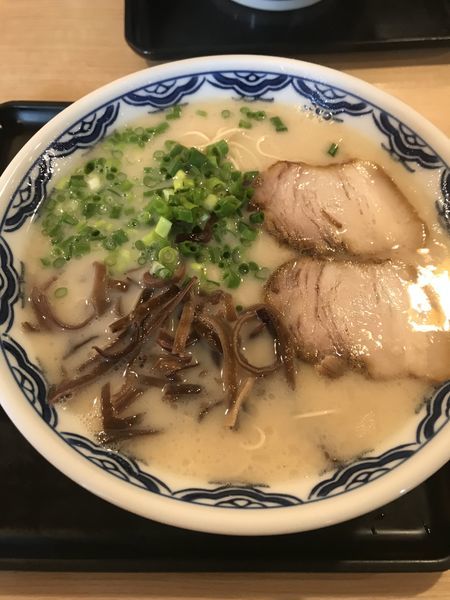 「博多らーめん（¥700）」@由丸 八重洲仲通り店の写真