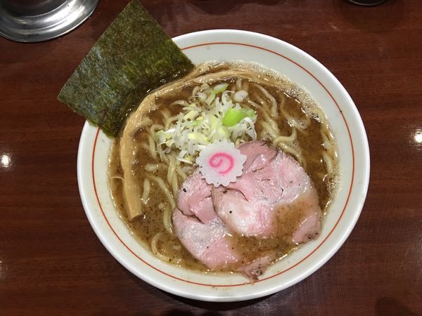 「中華そば」@煮干中華そば 鈴蘭 新宿店の写真