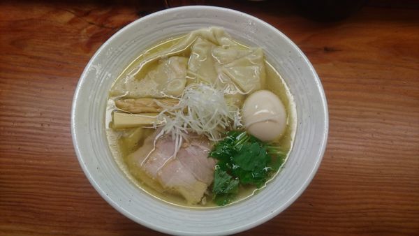 「特製塩らーめん」@純手打ち 麺と未来の写真