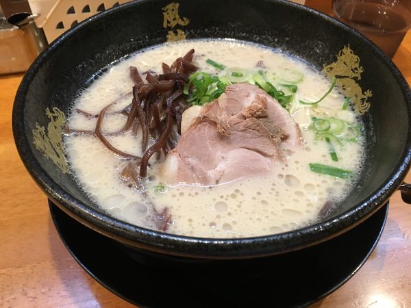 「ラーメン580円」@博多風龍 池袋東口店の写真