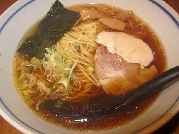 「純鶏らーめん醤油　580円」@麺処直久 新橋店の写真