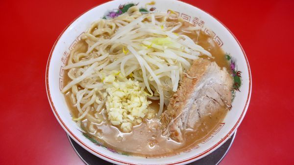 「ラーメン 中盛り¥780／ニンニク¥0」@ジャンプの写真