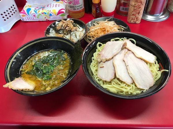 「ねぎちゃーしゅうつけ麺大盛りチャーシューまぶしご飯大盛り」@家系ラーメン 王道家の写真