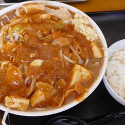 フュージョン¥800／にんにく¥0／ごはん¥100