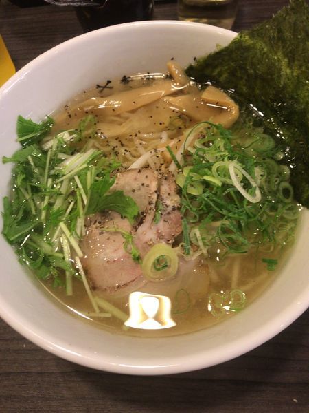 「香味徳ラーメン（650円）」@牛骨ラーメン 香味徳の写真