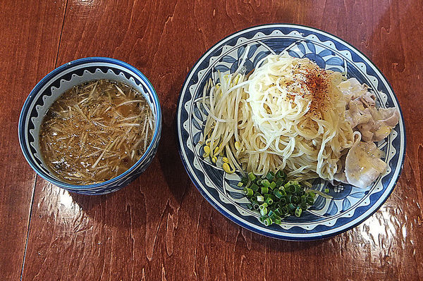 「辛しゃぶ冷やしつけ麺(大盛り)」@ごとくの写真