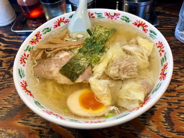 「ワンタン麺 並 (薄味) ¥850」@油麺専門店 江川亭 三鷹大沢店の写真