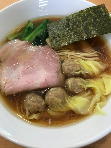 「わんたん醤油（大盛り）」@麺屋BISQの写真