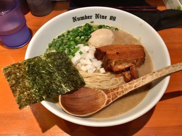 「濃厚煮干しらーめん」@麺Dining Number Nine 09の写真