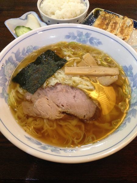 「ラーメン650円 餃子セット250円」@平野屋直伝本格手打ラーメン 増やの写真