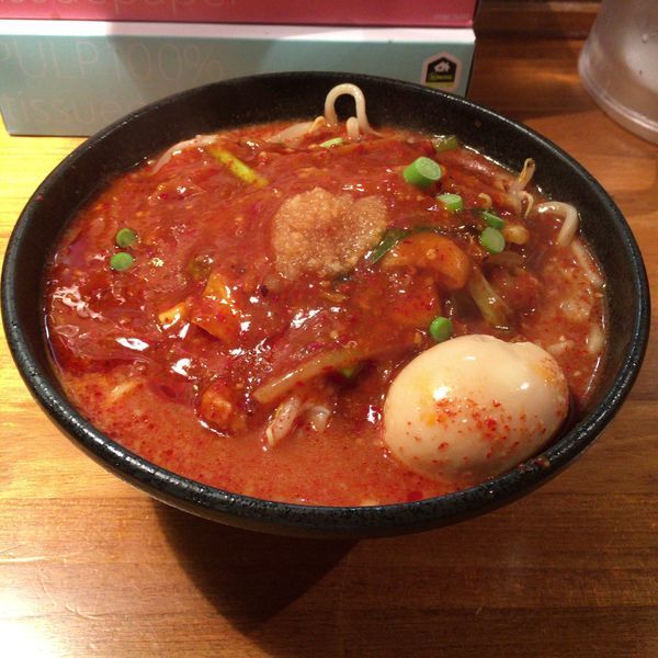 「味玉どて辛めん バラ肉倍増」@どてちん 習志野店の写真