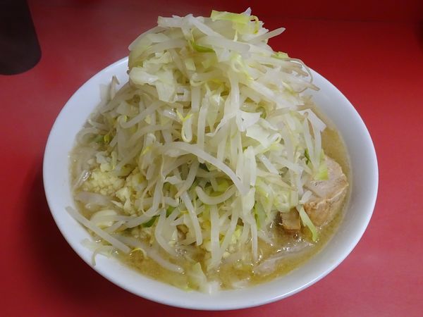「ラーメン（700円）ヤサイニンニク」@ラーメン二郎 ひばりヶ丘駅前店の写真