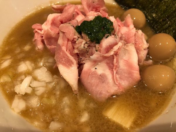 「蟹そば＋燻製うずら＋ハーフ肉増し」@crab台風。の写真