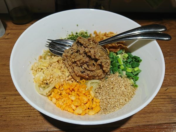 「まぜそば 豚」@まぜそば 三ツ星の写真