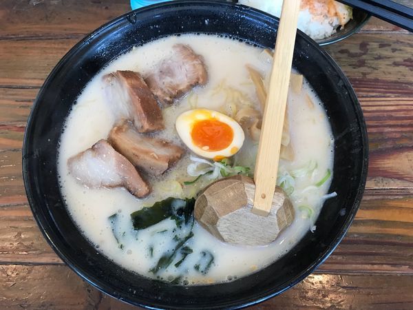 「白湯ラーメン」@らーめん本郷亭 長久手店の写真