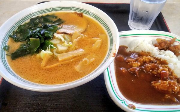 「味噌ラーメン・ミニカレーセット」@海員生協本牧レストランの写真