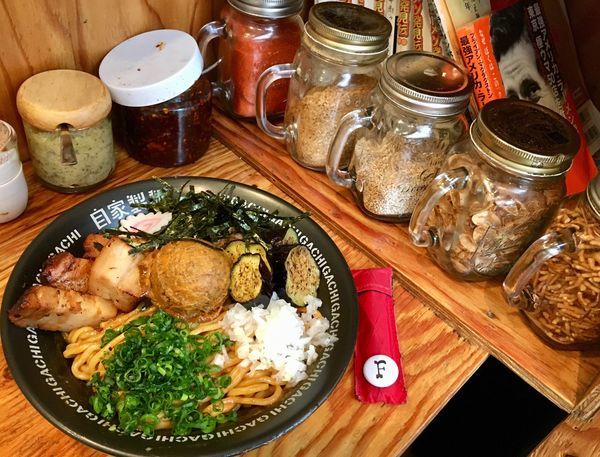 「長茄子スパイスカレー油そば」@油そば専門店 GACHIの写真