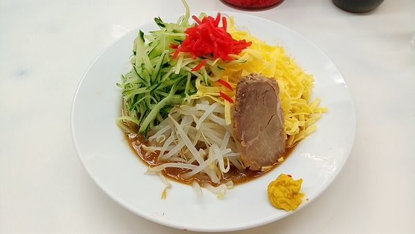 「冷やし中華４００円」@博多天神 渋谷南口店の写真