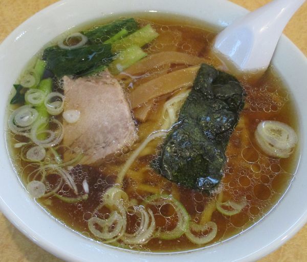 「らーめん（少な目）550円」@らーめん佐高の写真