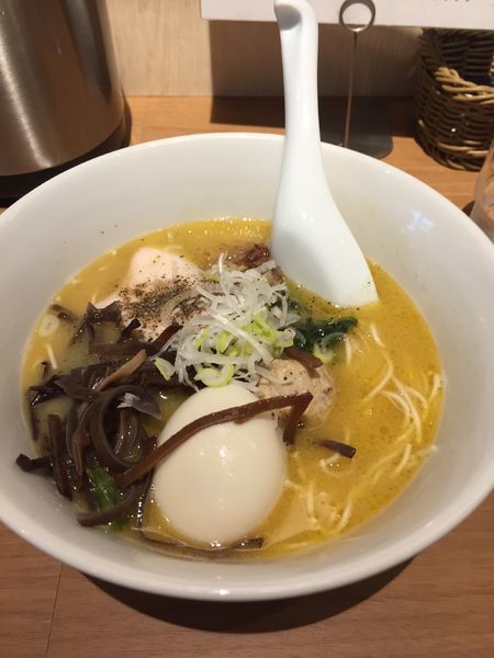 「博多水炊きラーメン＋よくばり」@麺屋すみす 半蔵門の写真