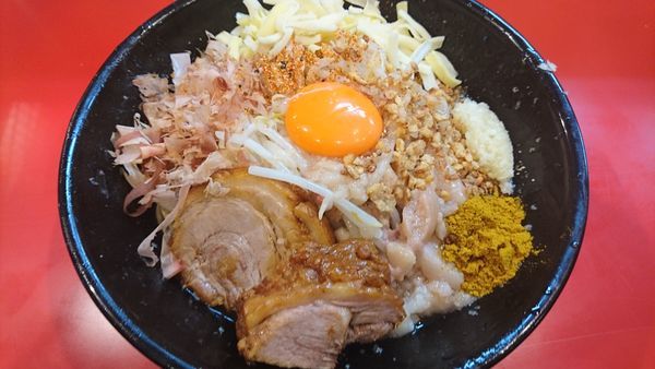 「まぜそば＋チーズ＋カレー＋黒烏龍茶」@麺屋 桐龍の写真