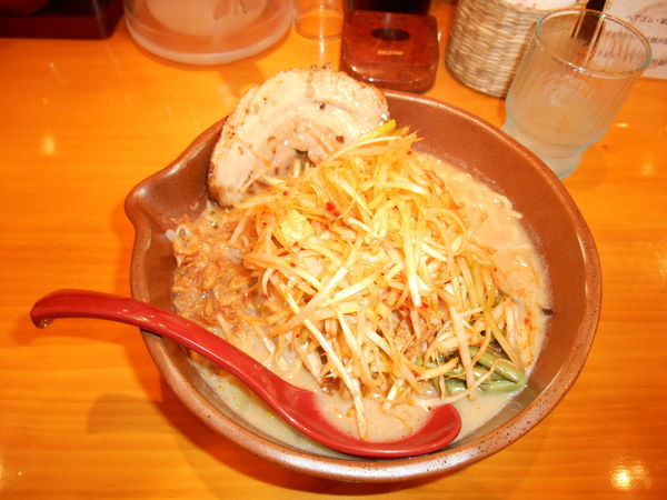 「・信州味噌肉ネギらーめん＋炙りチャーシュー１枚トッピング」@麺場 田所商店 川口店の写真