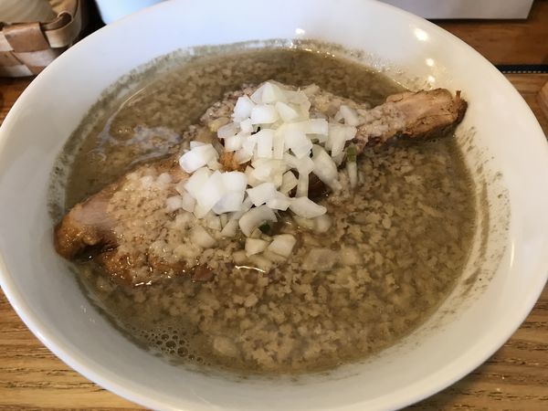 「背脂煮干しそば」@中華蕎麦 はざまの写真