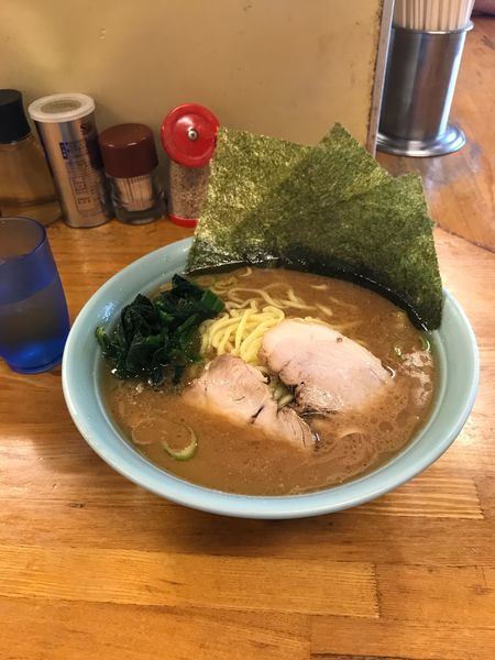 「ラーメン中盛り かため」@究極ラーメン 高根家の写真