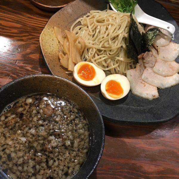 「つけ麺もつスペシャル」@龍の家 新宿小滝橋通り店の写真