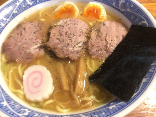 「特製中華そば」@中華そば 青葉 八王子店の写真