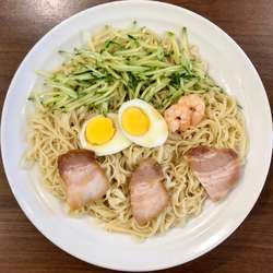 呉冷麺 大 (800円)