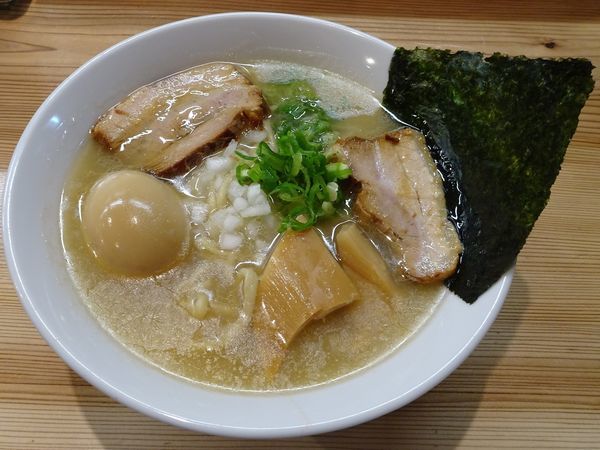 「鯛塩らーめん＋鯛おこわ（900円）＋味玉（100円）」@らーめん いつ樹 本店の写真