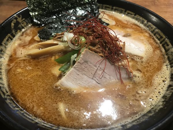 「辛い中華そば 880円」@東京煮干中華そば 三三㐂 大森の写真