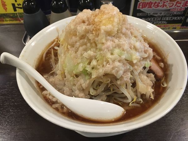 「真っ黒みちる麺 中盛 野菜増し」@みちる屋 北越谷店の写真